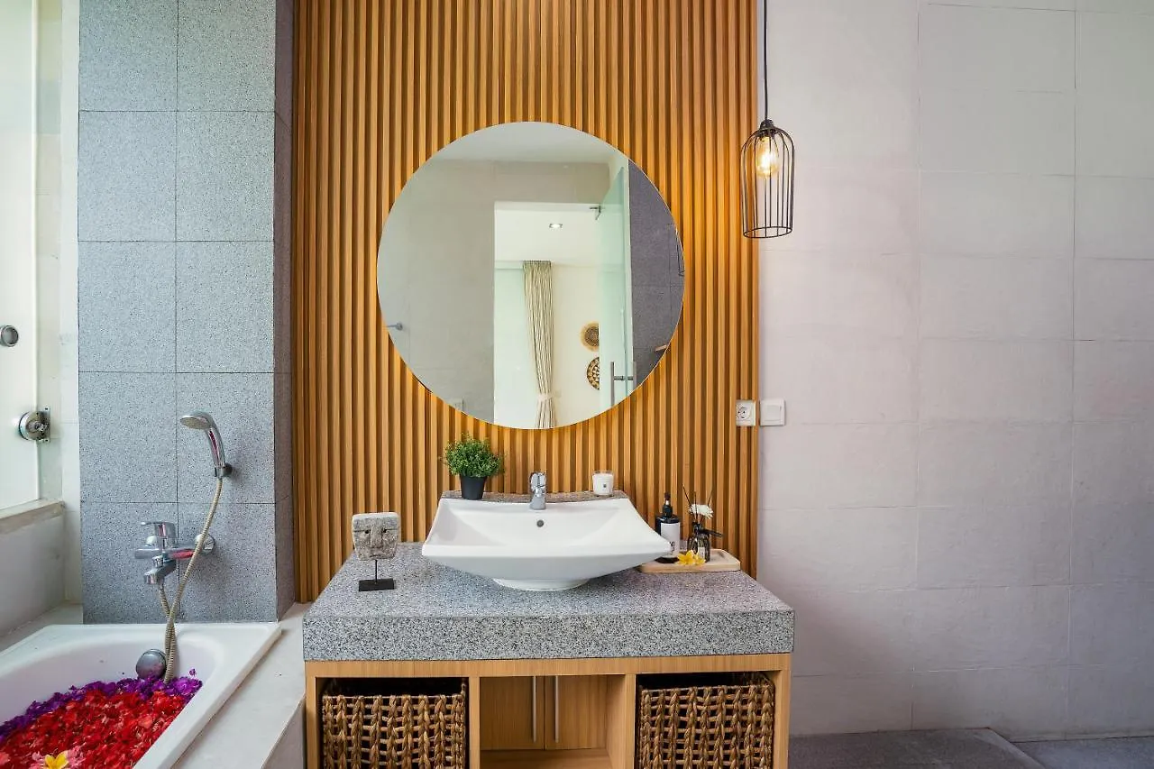 Zeta Villa - Newly Renovated 2Br In Seminyak Legian